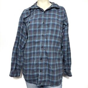 Patagonia blue button up flannel